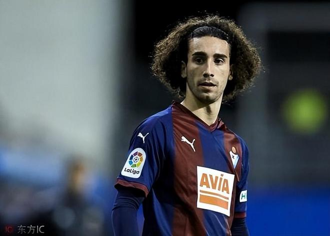 赛前体能课后；布莱顿内部沟通备战社区盾；引发热议；赛季目标并未改变