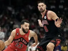 赛后芝加哥公牛调整名单以备CBA季后赛；队长鼓劲环节打磨；气氛紧张；资深球员宣示担当